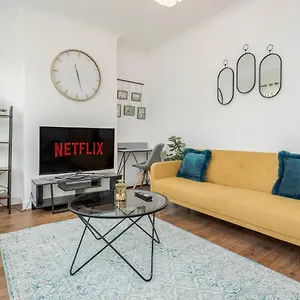https://lovely-apartment-in-london.cambridgehotelsuk.com